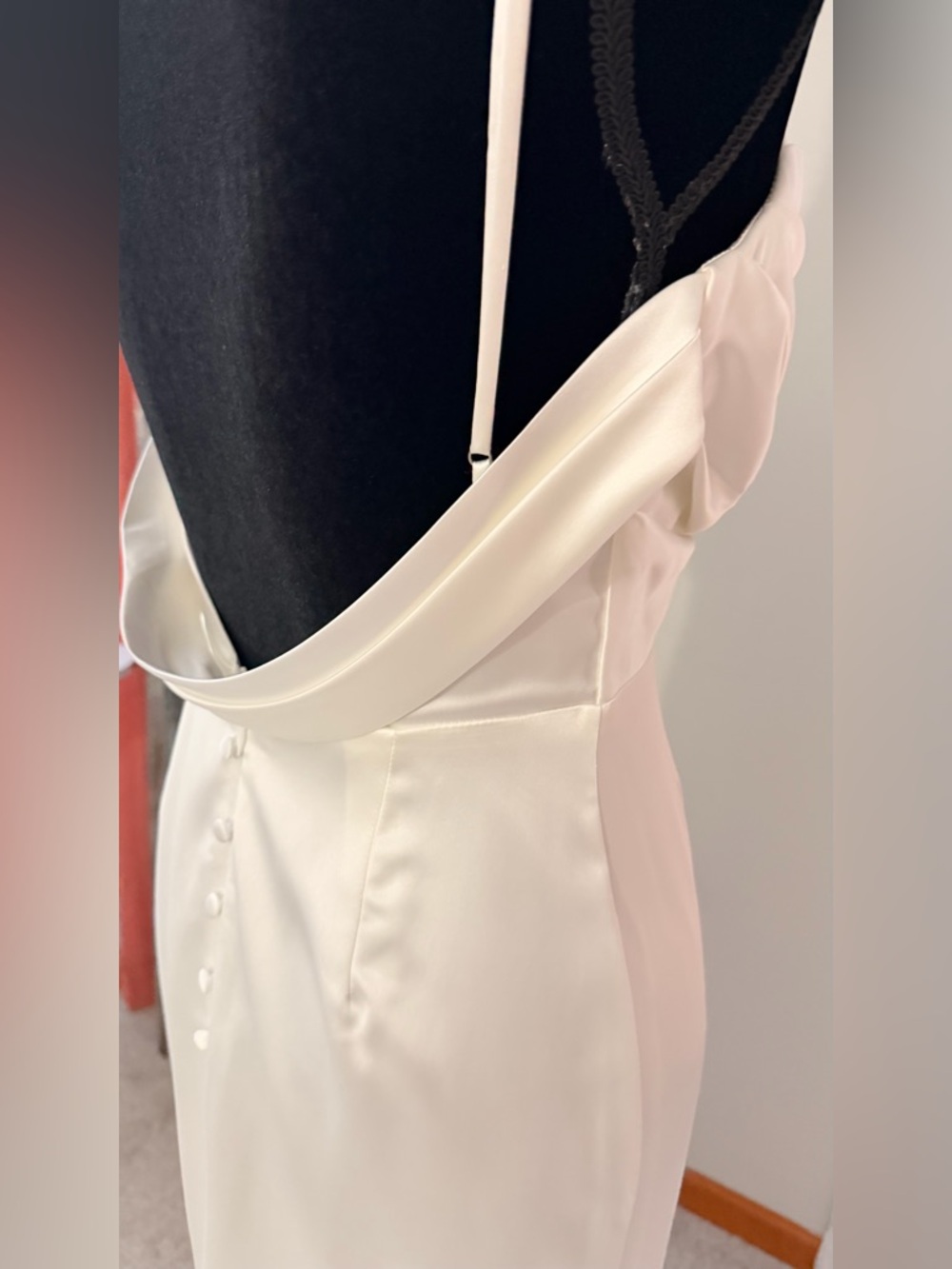 NWT Lulu's White Satin Cowl Open Back Button Details Wedding Dress Medium - Picture 7 of 10
